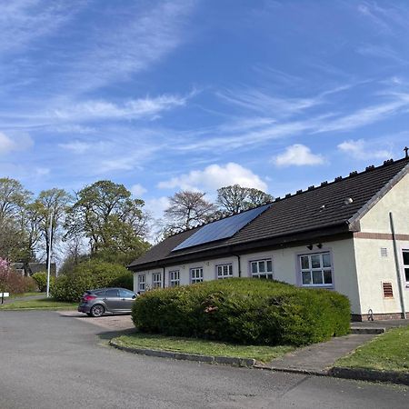 Garnock 3 Apartment Beith Exterior photo